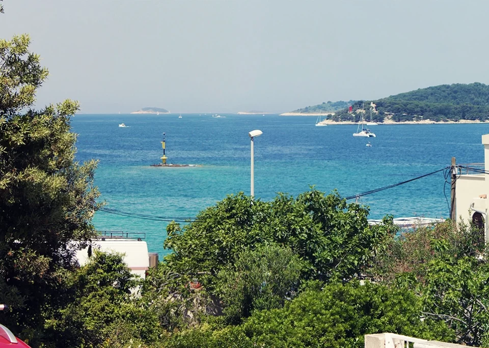 05-Apt02-pogled1v2